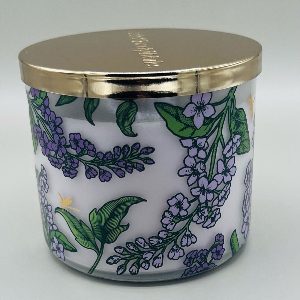 Bath & Body Works FRESH CUT LILACS 3 Wick Candle 14.5 oz ~ New In Box - Picture 3 of 6